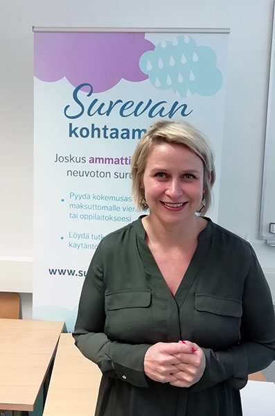 Marianne Hemminki Surevan kohtaaminen -hankkeen koulutuksessa